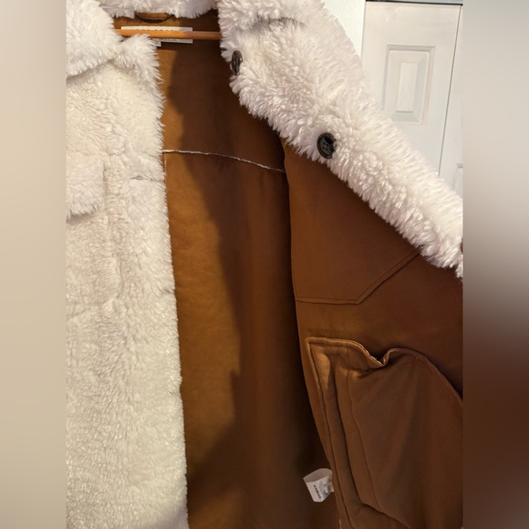 Free People oversized faux fur teddy jacket. Size Large. Worn once. - Picture 4 of 13